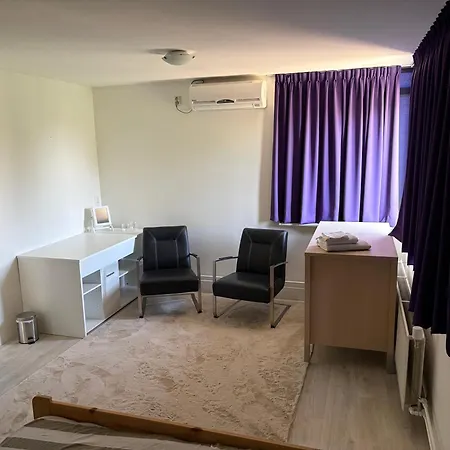Holtgesbroek Homestay *